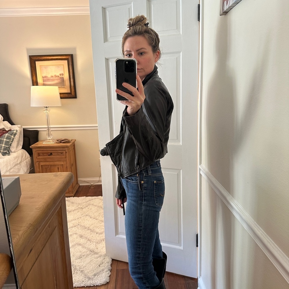 Women's soft brown sheep Leather Jacket with zipper detail - Picture 2 of 12